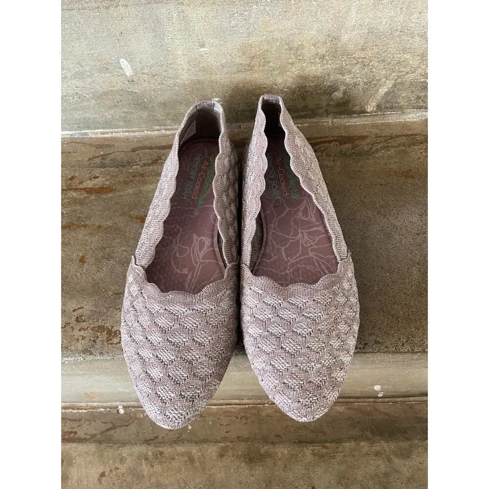 Skechers Cleo Honeycomb Taupe textured knit ballet  flats w/ scalloped collar